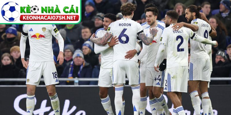 Leeds đánh bại Nottingham 3-1, bứt lên trong cuộc đua trụ hạng 2 Diễn biến hiệp một: Leeds áp đảo và sớm định đoạt thế trận