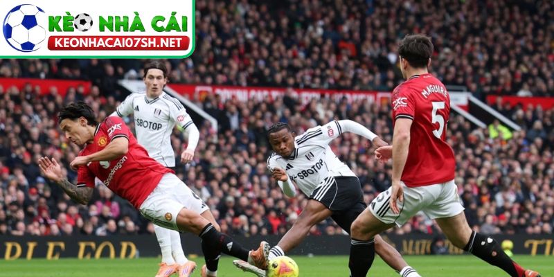 MU thắng nghẹt thở, HLV Carrick bùng nổ cảm xúc, Sesko sắm vai người hùng 3 MU chưa hoàn thiện nhưng tinh thần là điểm tựa lớn nhất